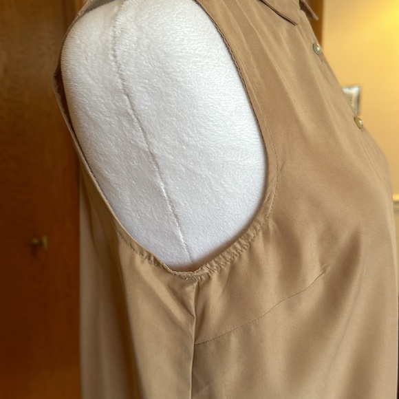 Set of three tops one from Universal Thread and two from A New Day size small. - Picture 10 of 14